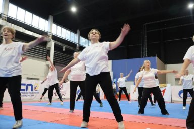 Занятия ретро-каратэ стали доступными для пенсионеров на безвозмездной основе