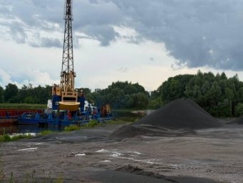 Экологическая угроза или экономический проект: спор вокруг цементной фабрики в