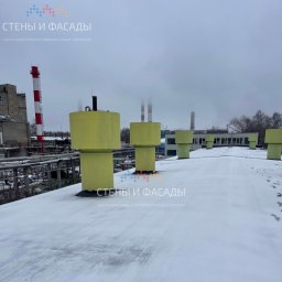 Тающий снег обнажает проблемы с кровлей дома Тающий снег обнажает проблемы с кровлей дома