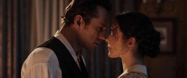 "Авиатор": история, покорившая сердца критиков и публики "Авиатор": история, покорившая сердца критиков и публики