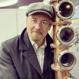 Профессиональное издание о крепких напитках: эксклюзивное интервью с Русланом Брагиным